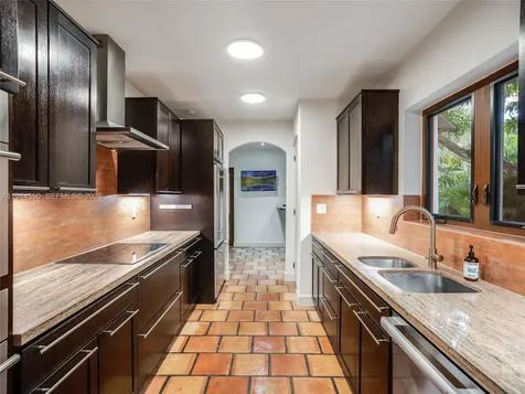 320 W 26th Street Miami Beach FL 33140