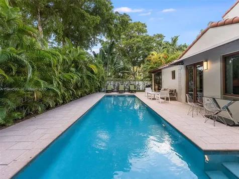 320 W 26th Street Miami Beach FL 33140