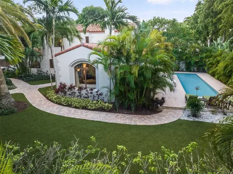 320 W 26th Street Miami Beach FL 33140