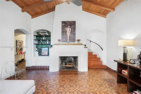 320 W 26th Street Miami Beach FL 33140