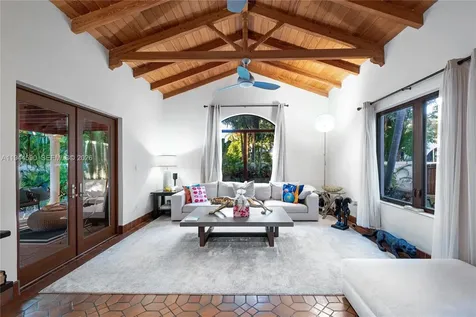 320 W 26th Street Miami Beach FL 33140
