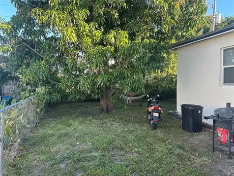 971 79th Terrace Miami Beach FL 33141