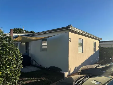 971 79th Terrace Miami Beach FL 33141