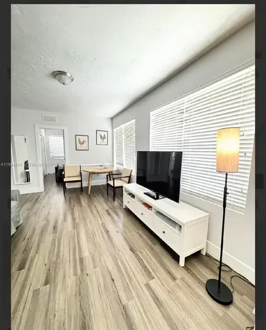 1821 NW 33rd Street Miami FL 33142