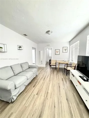 1821 NW 33rd Street Miami FL 33142