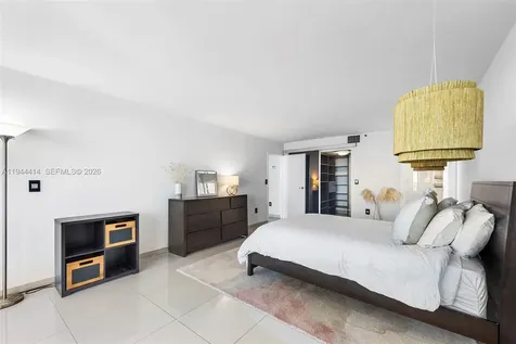 555 NE 15th Street Miami FL 33132