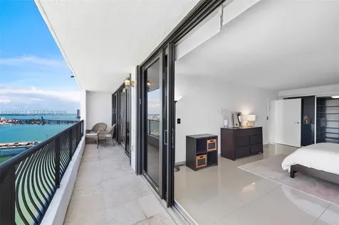 555 NE 15th Street Miami FL 33132