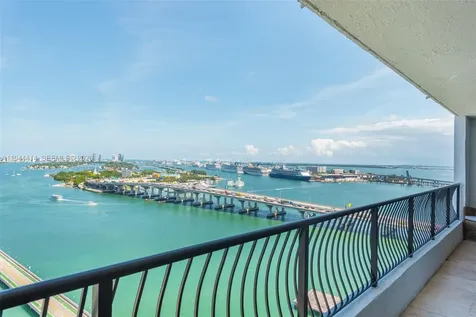 555 NE 15th Street Miami FL 33132
