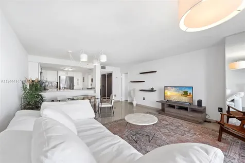 555 NE 15th Street Miami FL 33132