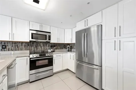 555 NE 15th Street Miami FL 33132