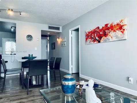 2300 Park Lane Hollywood FL 33021
