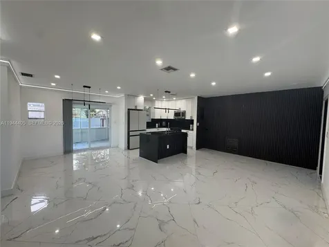 8600 Taft Street Pembroke Pines FL 33024
