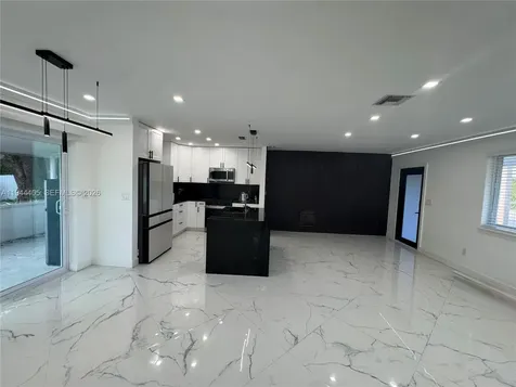 8600 Taft Street Pembroke Pines FL 33024