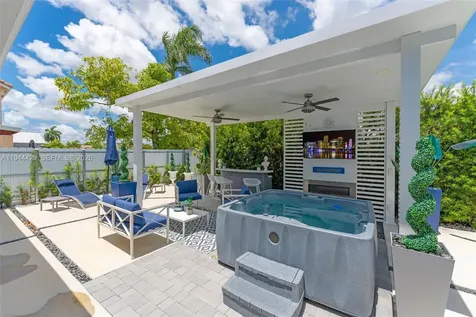 942 NW 133rd Court Miami FL 33182