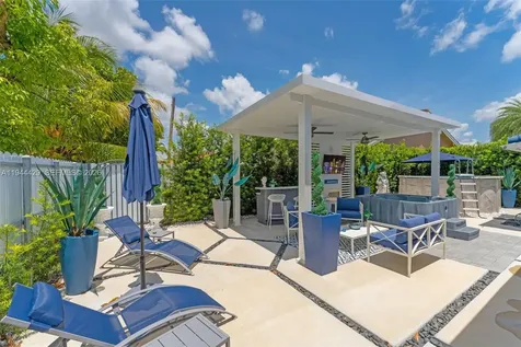 942 NW 133rd Court Miami FL 33182