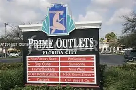 2884 SE 2 Drive Homestead FL 33033