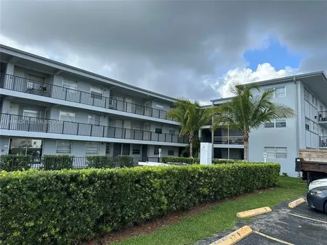 1100 NE 1st Court Hallandale Beach FL 33009