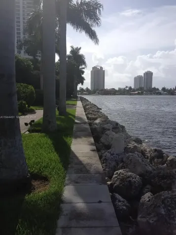 Aventura FL 33180