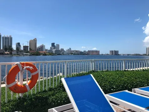 Aventura FL 33180