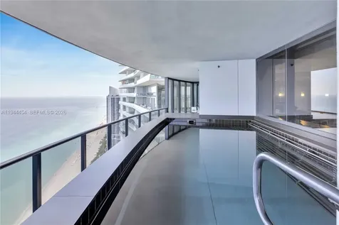 18555 Collins Avenue Sunny Isles Beach FL 33160