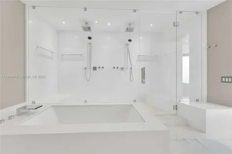 18555 Collins Avenue Sunny Isles Beach FL 33160