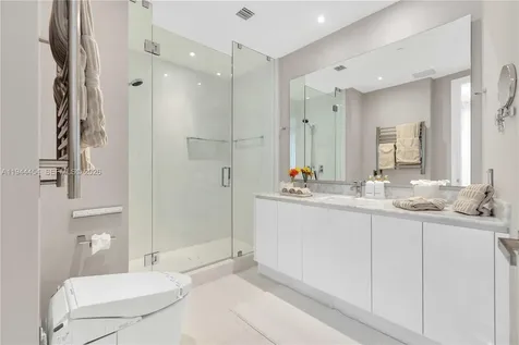 18555 Collins Avenue Sunny Isles Beach FL 33160