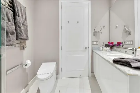 18555 Collins Avenue Sunny Isles Beach FL 33160