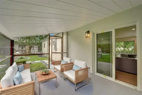 21021 NE 13th Place Miami FL 33179