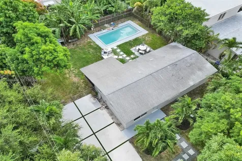 21021 NE 13th Place Miami FL 33179