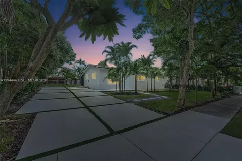 21021 NE 13th Place Miami FL 33179