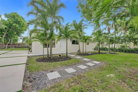 21021 NE 13th Place Miami FL 33179