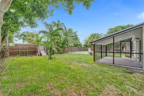 21021 NE 13th Place Miami FL 33179