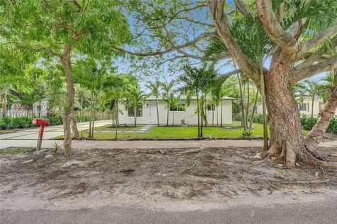 21021 NE 13th Place Miami FL 33179