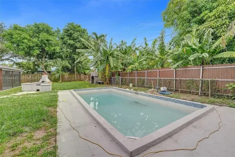 21021 NE 13th Place Miami FL 33179