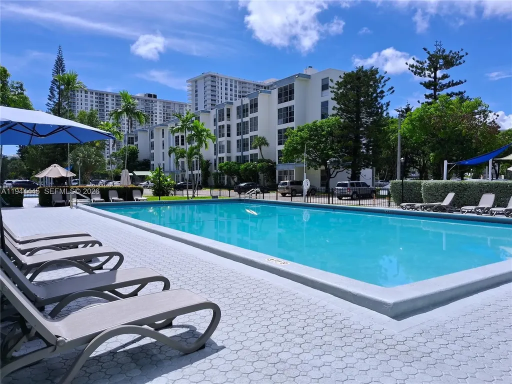 17570 Atlantic Boulevard Sunny Isles Beach FL 33160