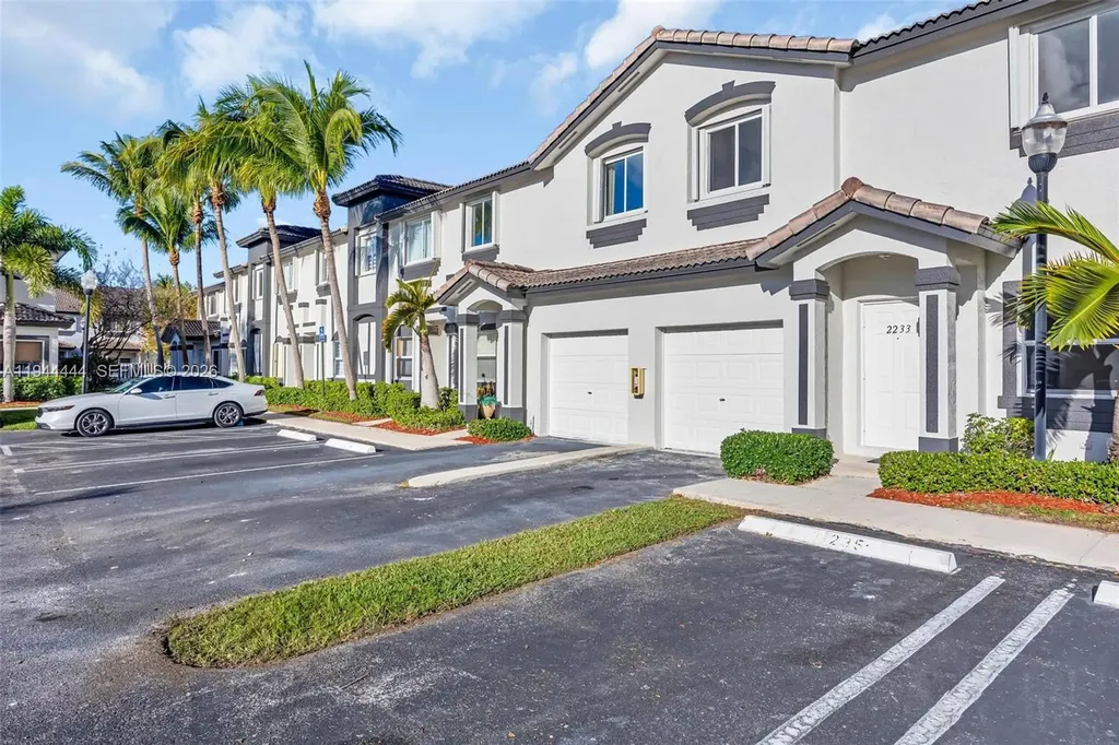 2233 SE 24th Place Homestead FL 33035