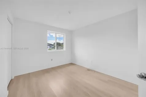 2233 SE 24th Place Homestead FL 33035