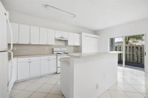 2233 SE 24th Place Homestead FL 33035