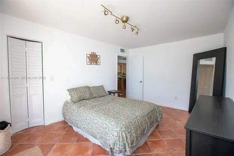 1801 S Treasure Drive North Bay Village FL 33141