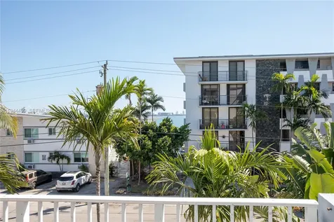 1801 S Treasure Drive North Bay Village FL 33141