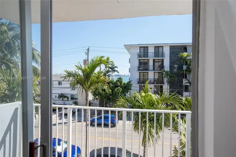 1801 S Treasure Drive North Bay Village FL 33141