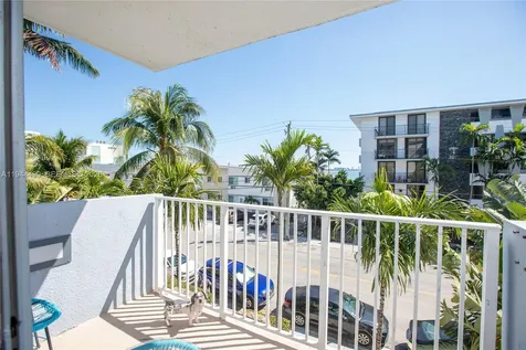 1801 S Treasure Drive North Bay Village FL 33141
