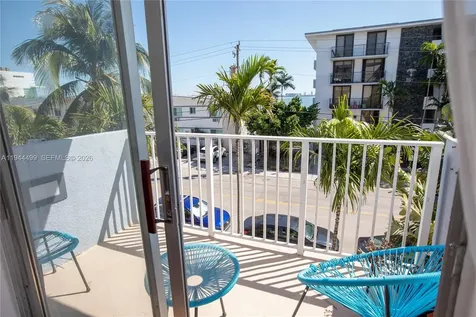 1801 S Treasure Drive North Bay Village FL 33141