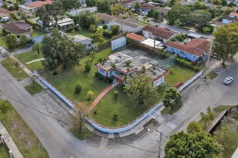 500 SW 39th Court Miami FL 33134