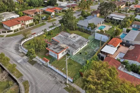 500 SW 39th Court Miami FL 33134