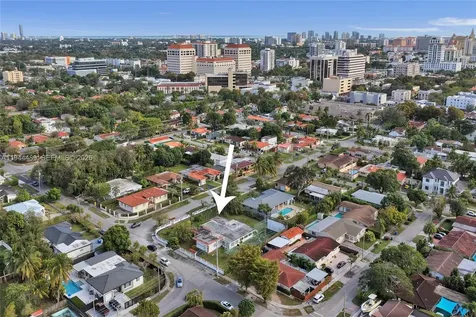 500 SW 39th Court Miami FL 33134
