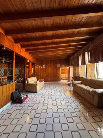 500 SW 39th Court Miami FL 33134