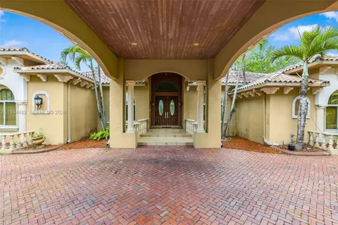7761 SW 122nd Avenue Miami FL 33183