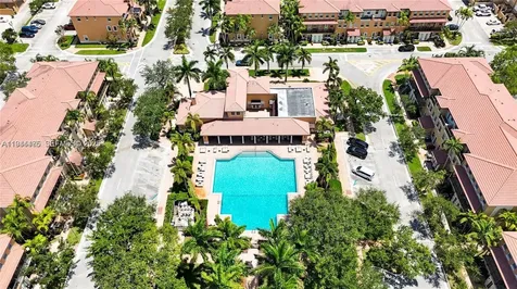 814 SW 147th Avenue Pembroke Pines FL 33027