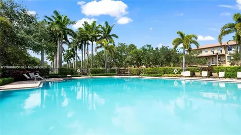 814 SW 147th Avenue Pembroke Pines FL 33027